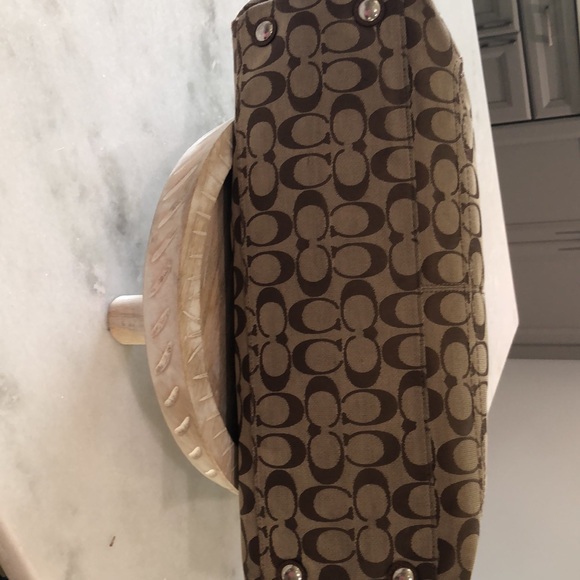 Coach bag! Gently loved in good condition! - Picture 4 of 9